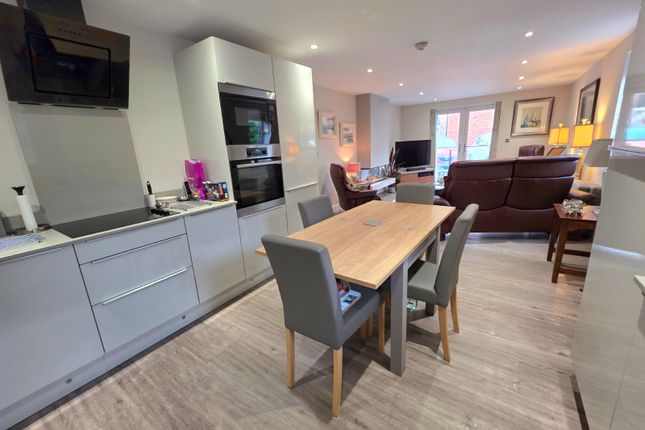 Living Room/Kitchen