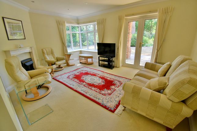 Apartment 5, Golf Links Road, Ferndown photo 2