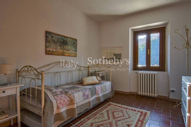 Country house for sale in Via di Medicina, Pescia, Toscana