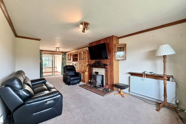 9, Raigmore Avenue, Inverness photo 3