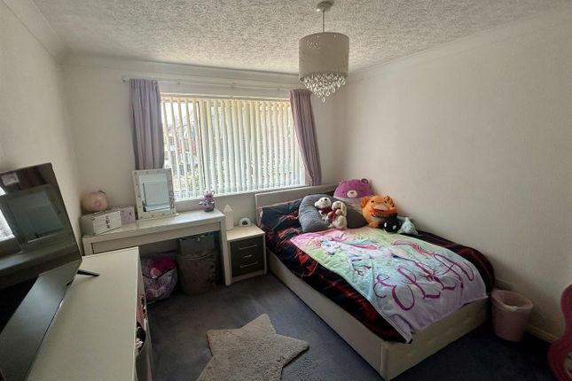6, Poplars Drive, Birmingham photo 5