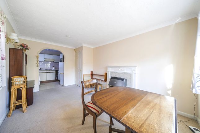 Flat 6, Ashby Grange, 11, Stafford Road, Wallington photo 3