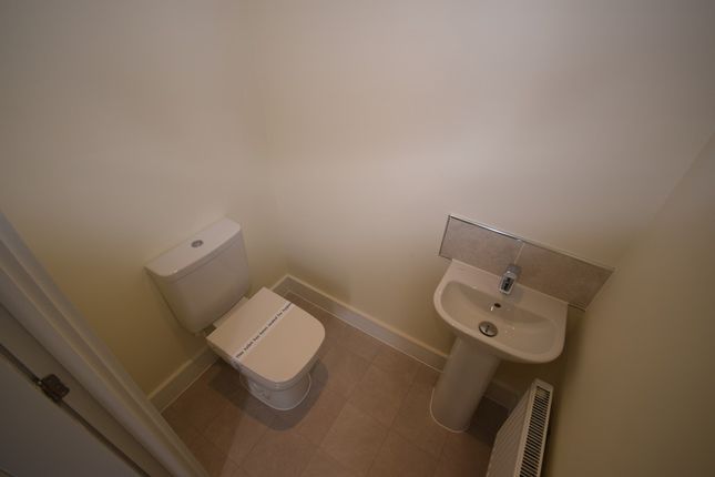 11, Hornbeam Way, Burton-On-Trent photo 4