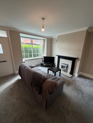 4, Briggs Avenue, Castleford photo 5