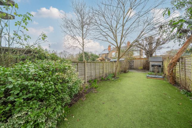 8, Radnor Road, Weybridge photo 2