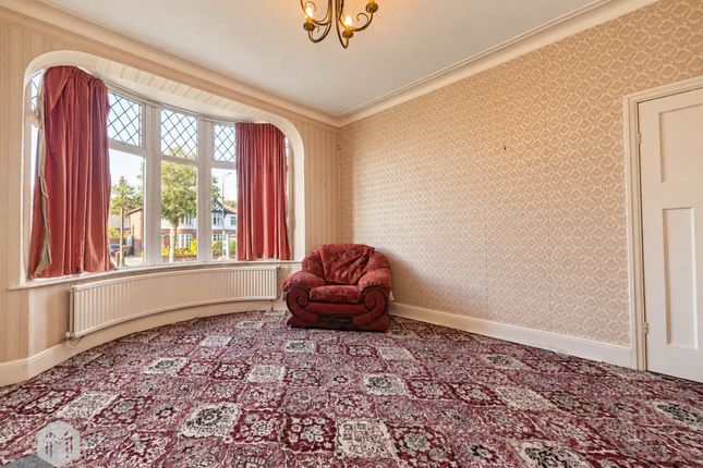 130 Crompton Way, Bolton photo 4