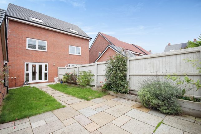 Semi-detached house for sale in Wesson Road, Warwick