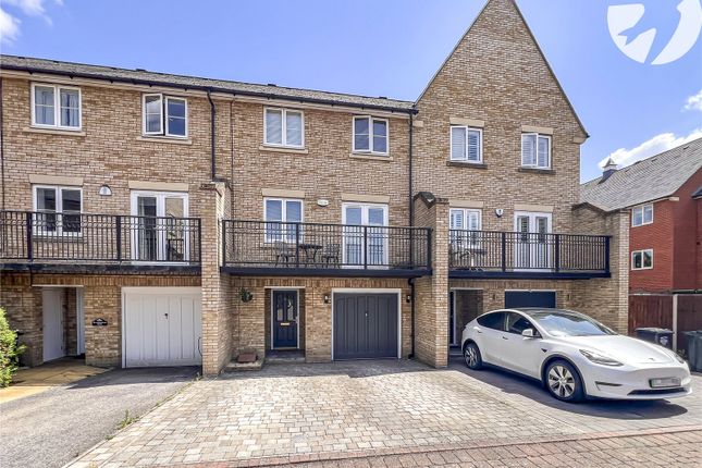 4-bed house on 98, Sandringham Drive, Kent, £575,000