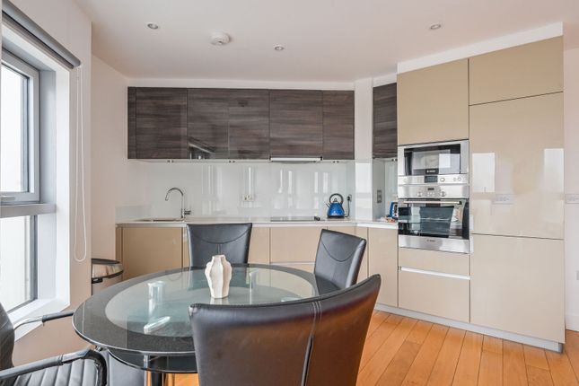 30 Barking Road, Canning Town photo 3