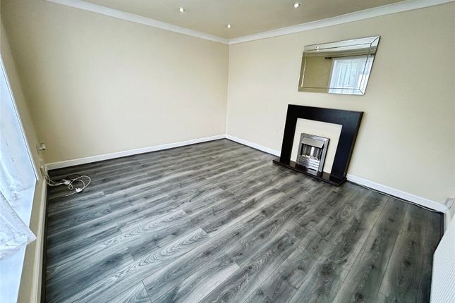 3, Scarborough Way, Coventry photo 4
