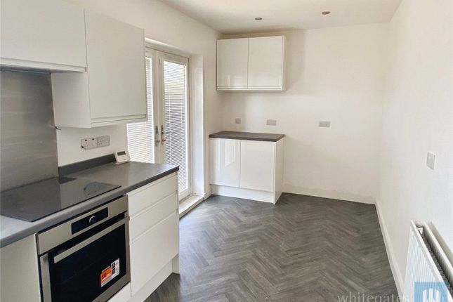 80, Moorcroft Drive, Dewsbury photo 4