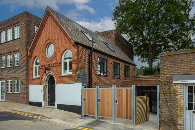 Thumbnail Flat for sale in Friars Lane, Richmond