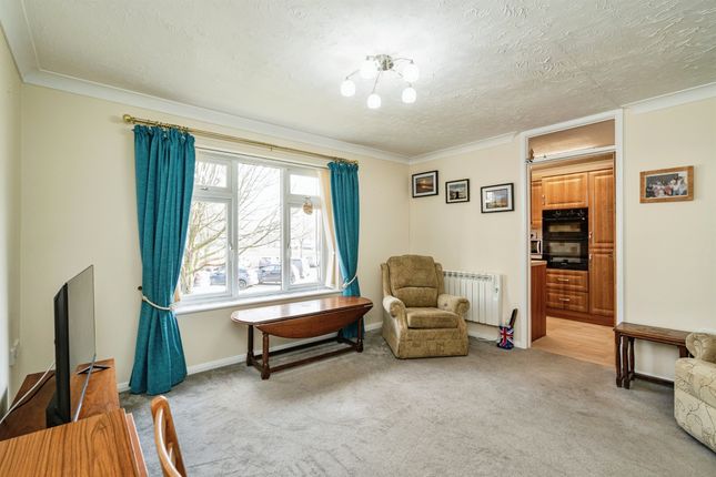 10, Parkside Court, Diss photo 3