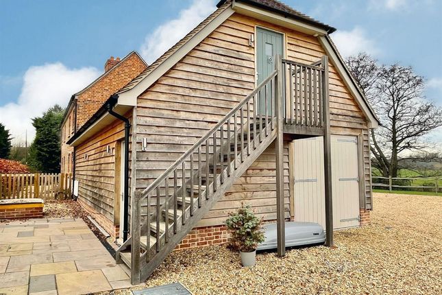 Thumbnail Flat to rent in The Annexe, Stream Cottage, Isington Road, Isington, Alton