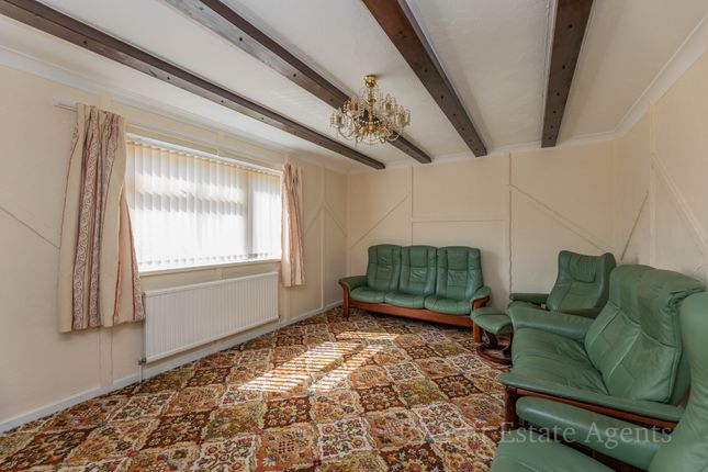 56, Repps Road, Great Yarmouth photo 4