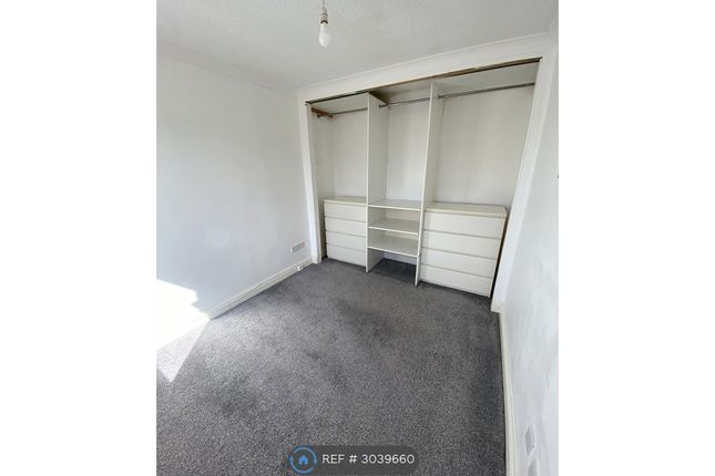 Ormonds Close, Bradley Stoke, Bristol photo 4