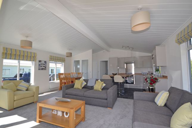 14 Pebble Beach Park, Warners Lane, Chichester photo 5