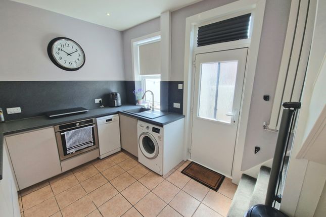 11, Camden Road, Layton photo 4