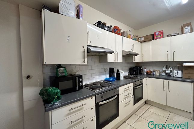 Room 2, 61 Grimshaw Lane, Manchester photo 3