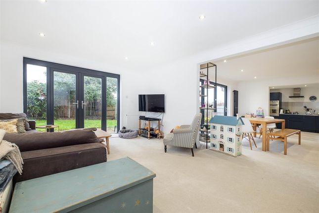 3, St. Nicholas Road, Thames Ditton photo 3