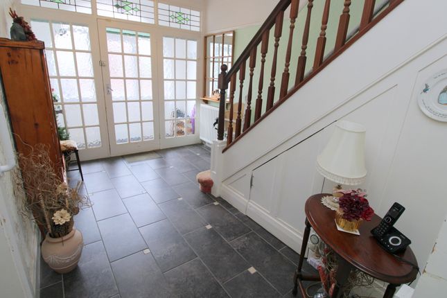 31, Highfield Park, Rhyl photo 3