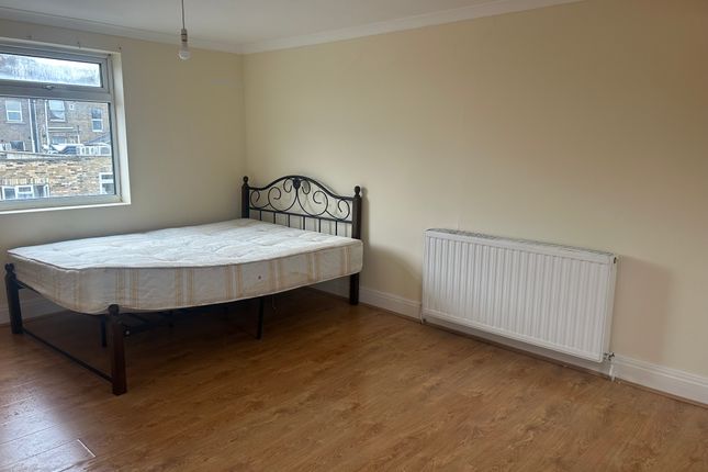 11b, Berners Road, London photo 2