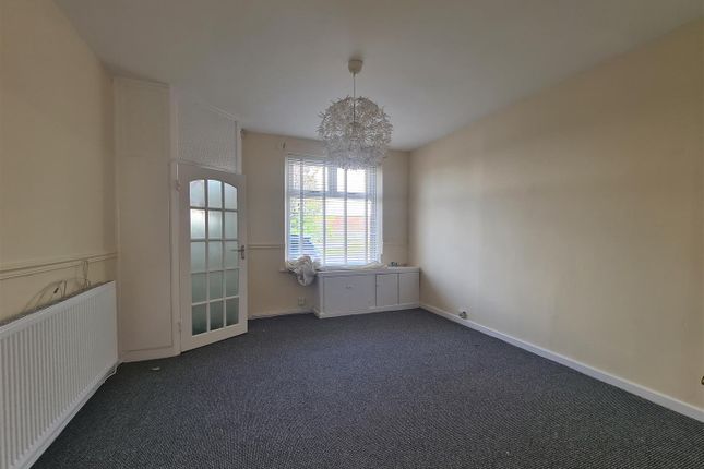 2-bed house on 12, Sherwood Street, Rochdale, £875/mo