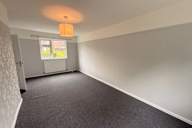 46, Capesthorne Road, Crewe photo 4