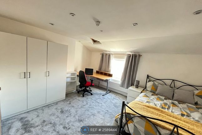 Available To Students Bedroom 5 Updated 27 August