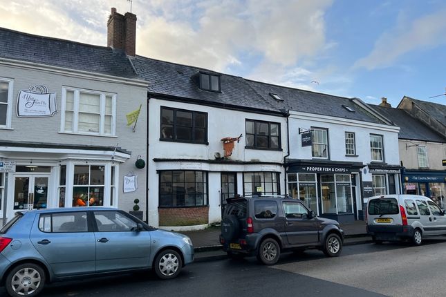 Retail premises to let in 58 High Street, Honiton, Devon