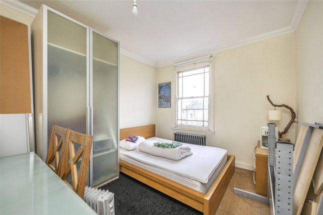 Terraced house to rent in York Way, Islington