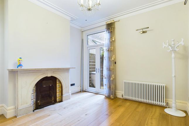 36, Grafton Road, Acton photo 5