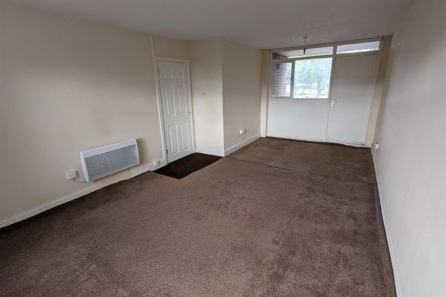 Thumbnail Flat to rent in Leamore Lane, Walsall