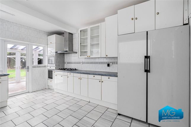 1528, High Road, London photo 4
