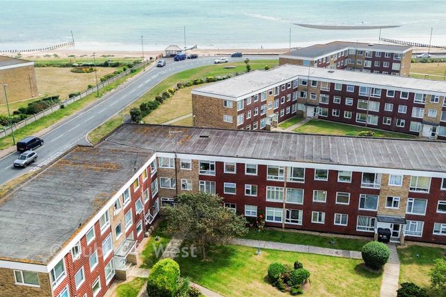 3-bed flat on Norfolk Court, Chanctonbury Road, Rustington, £260,000