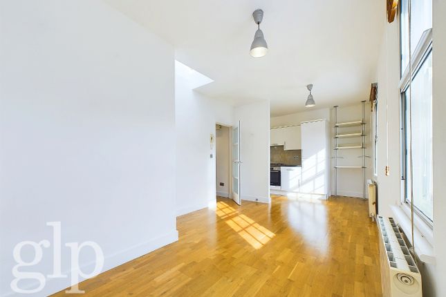 3  Flat A, Lowndes Court, London photo 3