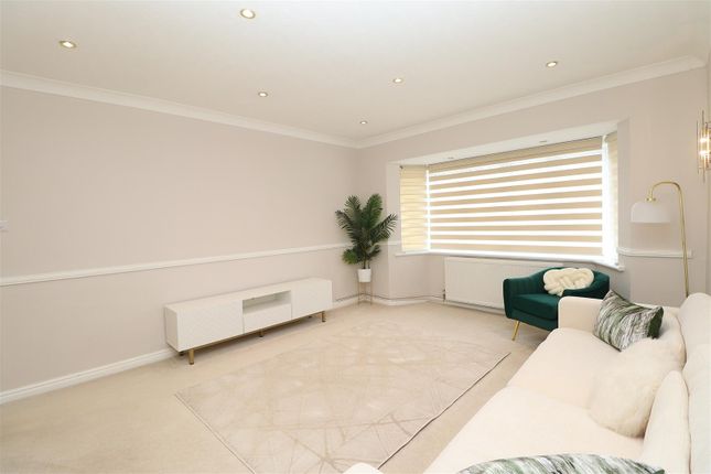 42, Grange Road, Elstree photo 4