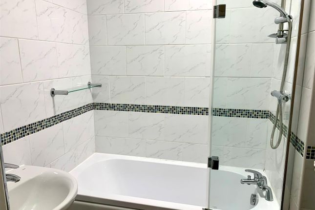 1 Glenmore Court, St. Winefrides Road, Littlehampton photo 5