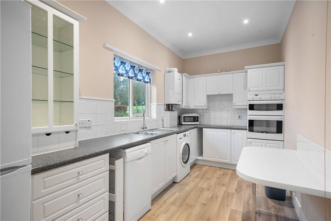 16, West Court, Killinghall photo 4