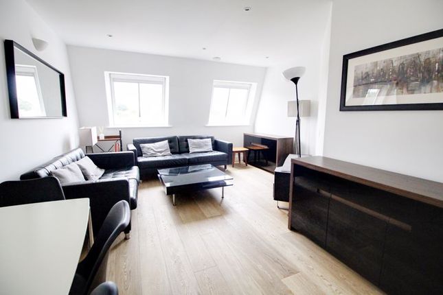 Flat 11 Bridge House, Station Road, Cuffley photo 4