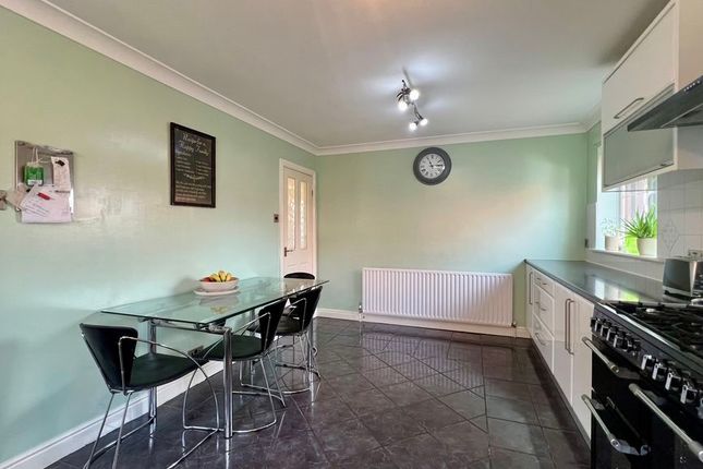 57, Holme Drive, Scunthorpe photo 4