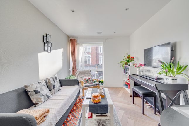 Flat for sale in London House, 100 New Kings Road