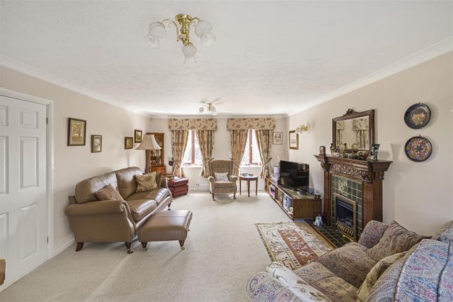 16, St. Annes Court, Pontyclun photo 2