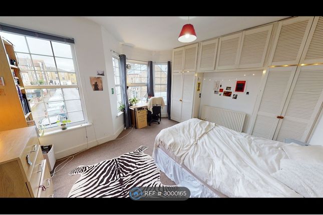 Elcot Avenue, London photo 5