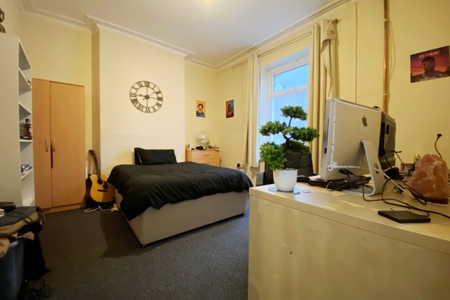 8, St Peters Street, Cardiff photo 4