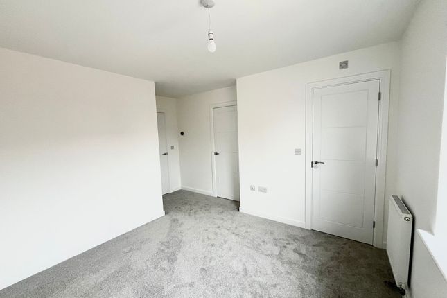 7, Milton Keynes photo 5