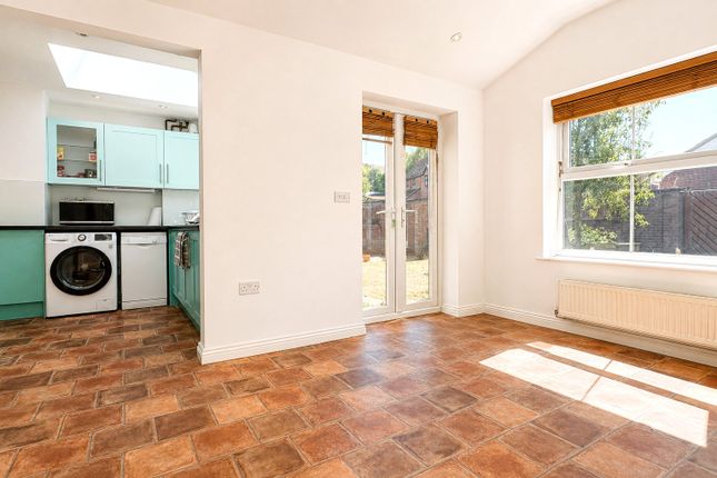 14, Walnut Road, Derbyshire photo 4
