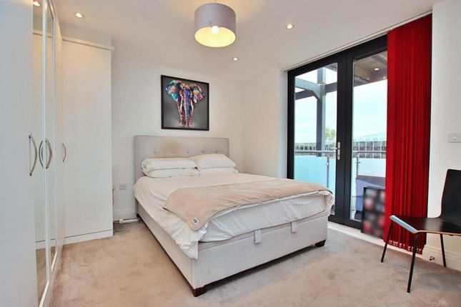 124 Horizon Place, Studio Way, Borehamwood photo 4