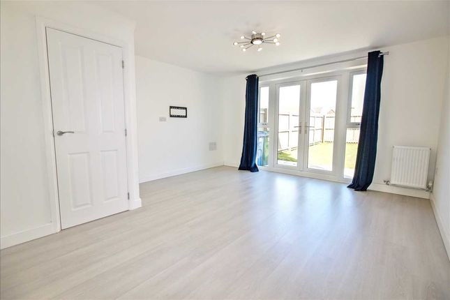 1, Lavender Way, Cramlington photo 4