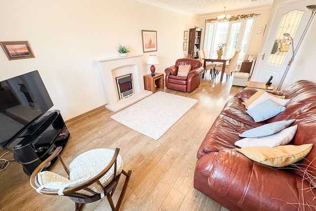 3, Hedgefield Grove, Blyth photo 4
